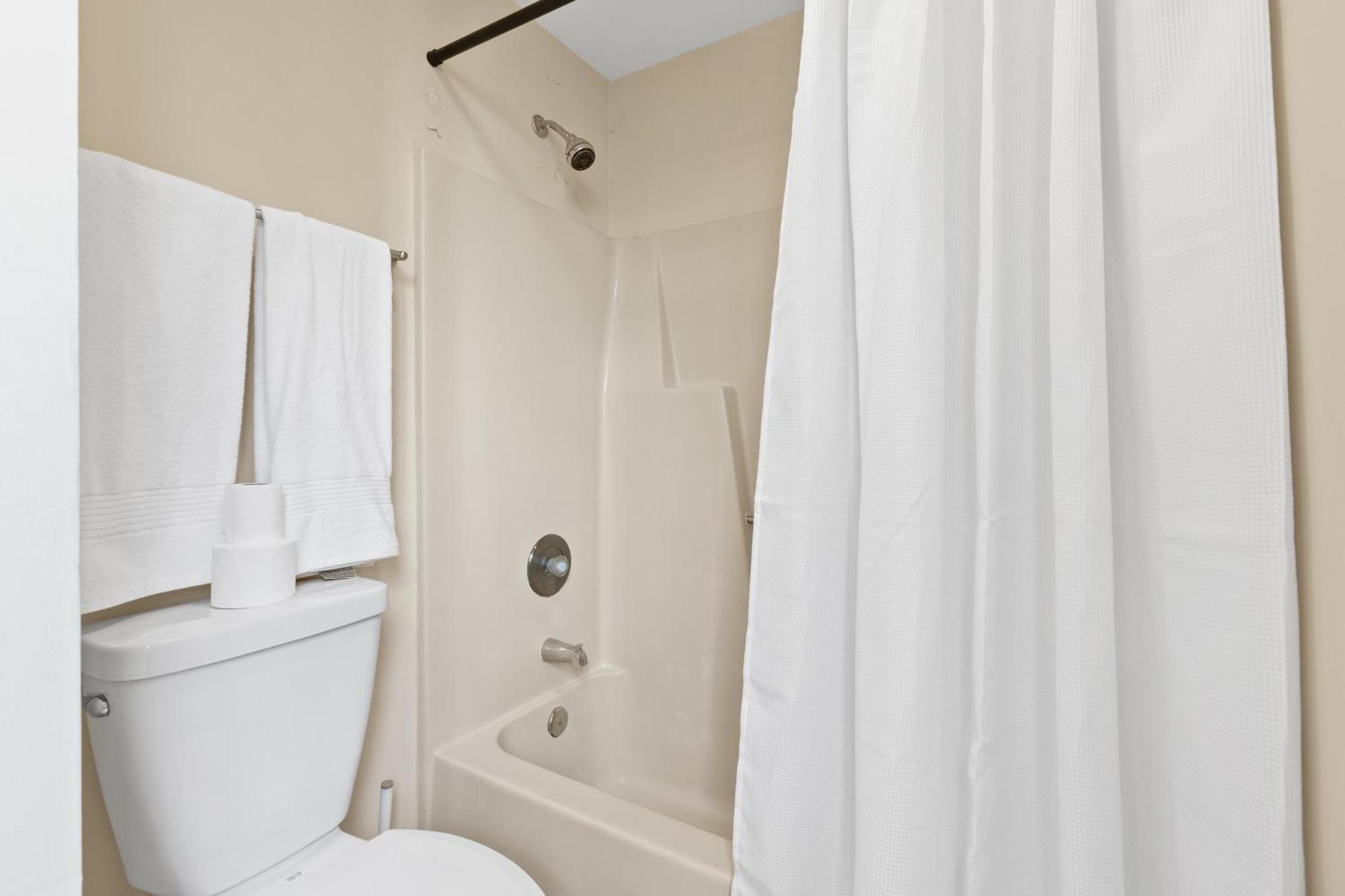 Bright And Cozy 1-Br Condo, Wifi Wilmington Ngoại thất bức ảnh