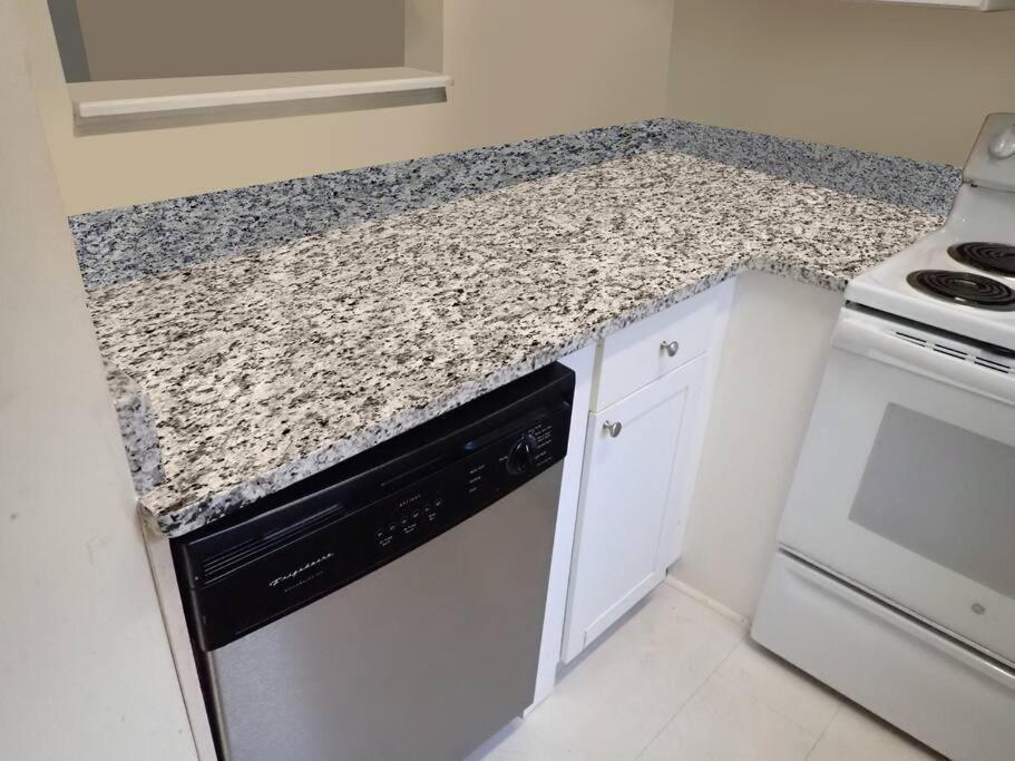 Bright And Cozy 1-Br Condo, Wifi Wilmington Ngoại thất bức ảnh