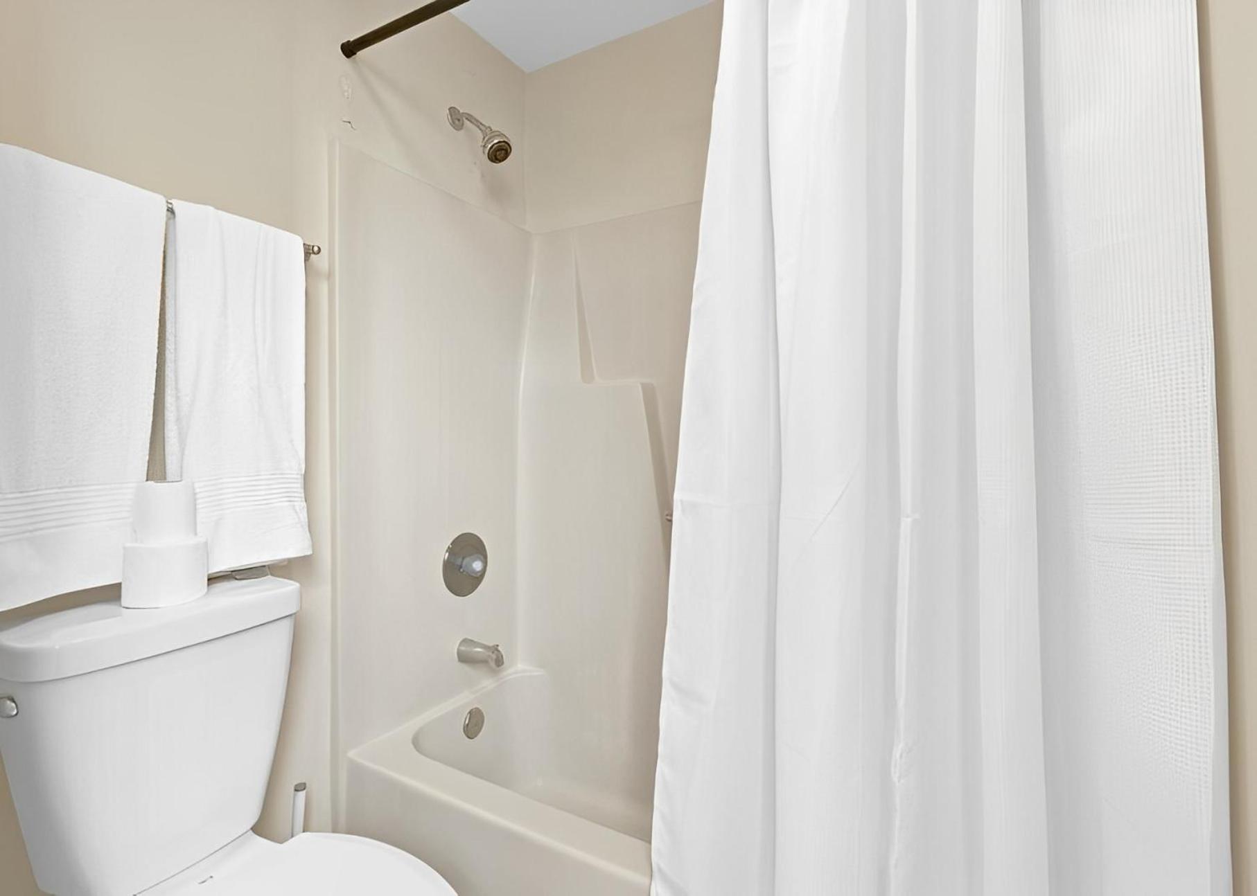 Bright And Cozy 1-Br Condo, Wifi Wilmington Ngoại thất bức ảnh